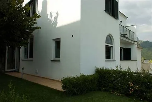 Al Borgo Torello Bed & Breakfast 4*